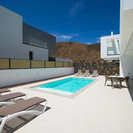 Calderas Deluxe Sea And Mountain Views And Private Pool Villa Corralejo